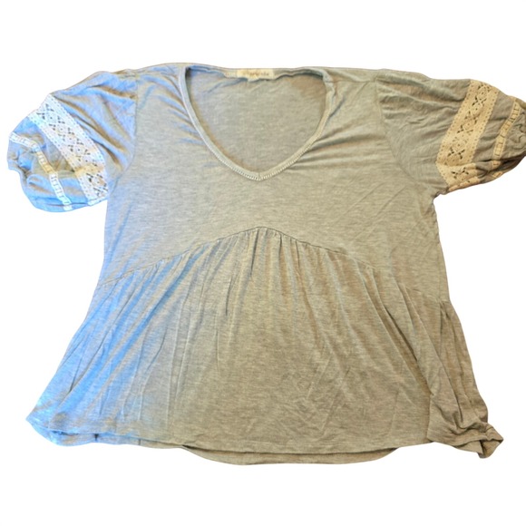 Rewind Tops - REWIND Brand, Size Medium Women's blouse Lace on the Sleeves Gray
